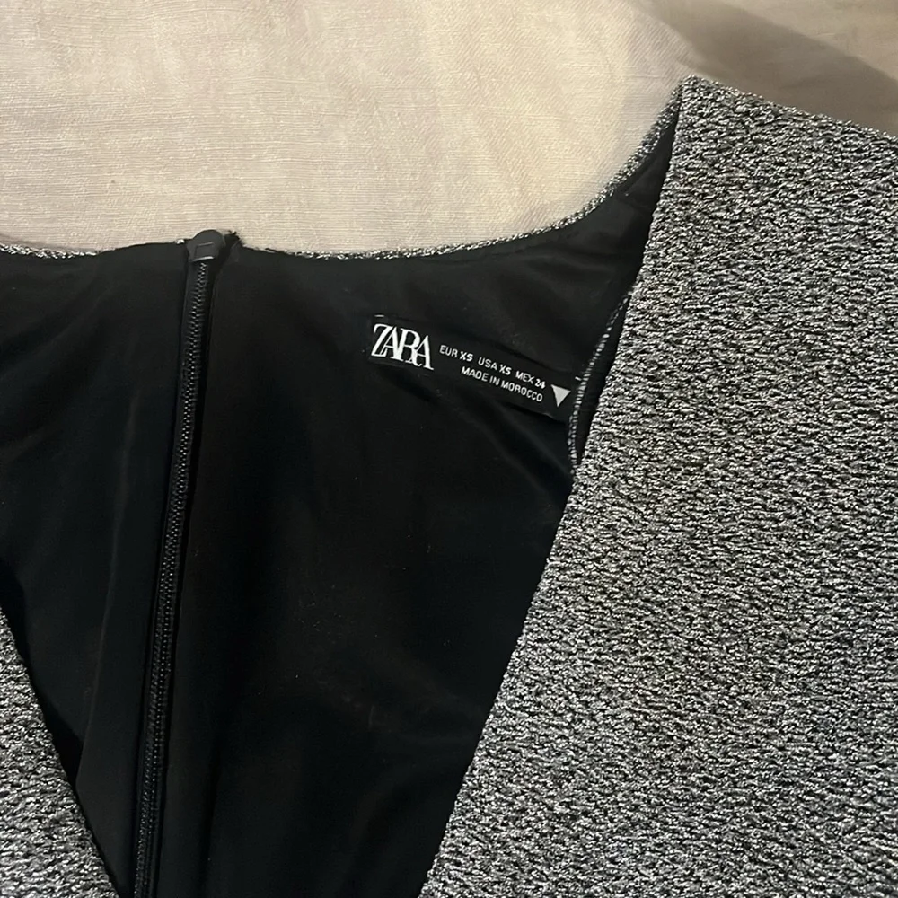 Size XS silver body suit - Picture 3 of 3